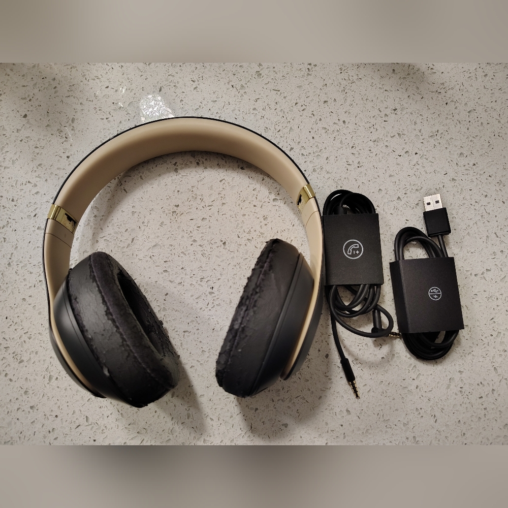 Beats studio3 wireless noise cancelling